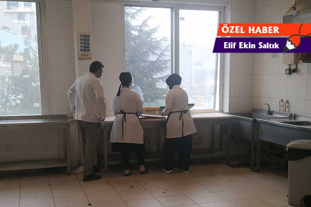 Ücretini alamayan yemekhane işçisi bir kadın: Şiddet mağduruyum, tehdit alıyorum, bu ücrete ihtiyacım var