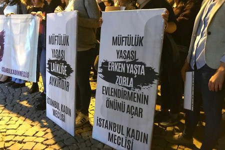 Kadınlar direnmeye devam ediyor: Müftü resmi nikah kıyamaz!