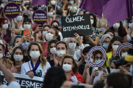Kadıköy'de bir kafede kadın cinayeti