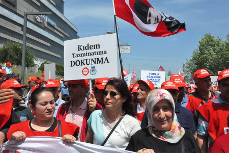 Zorunlu BES + Kıdem Tazminatı Fonu = Emekçiye Hak Kaybı, Sermayeye Ucuz Kredi