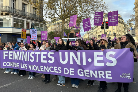 Paris'te kadınlar 25 Kasım için buluştu