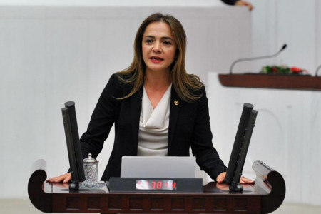 CHP’li İlgezdi: İsraf saraya var, temel ihtiyaç çocuklarımıza yok