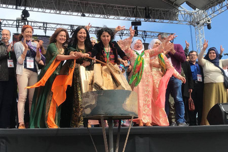 Türkiye’nin dört yanında kadınların Newroz coşkusu