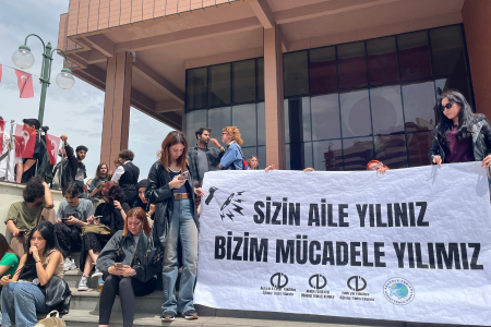 Aile yılı gölgesinde bir sempozyum