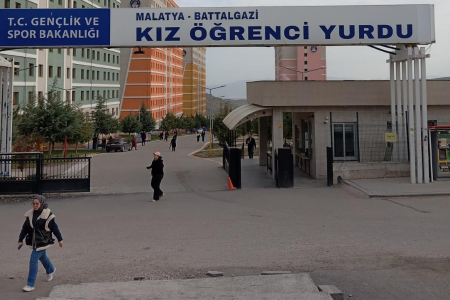 KYK yurdunda intihar iddiası | Öğrencilerin eylemine polis engel olmaya çalıştı