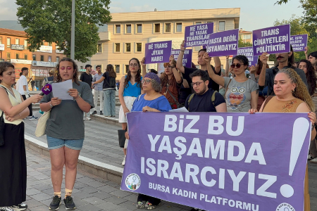 Kadınlar Kayra için meydanda: 'Yasta değil, isyandayız!'