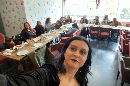 Beylikdüzü Ekmek ve Gül okuru kadınlar kahvaltıda buluştu