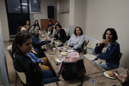 Sultangazili kadınlar cinsiyet eşitsizliğini tartıştı