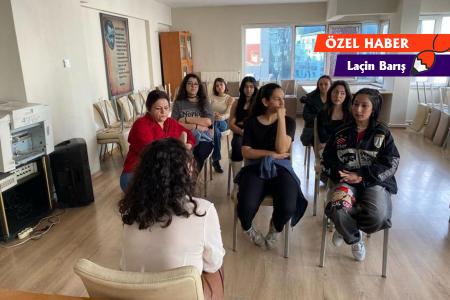Genç işçi kadınların rutini hayatta kalma mücadelesi