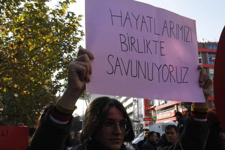 Haksızlık her yerde, daha çok mücadele lazım bize