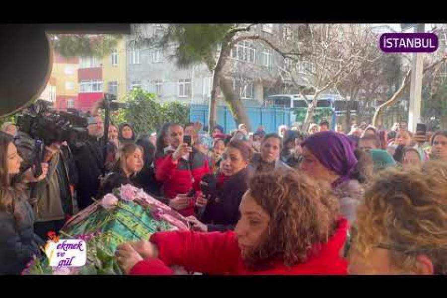 Kadınlar katledilen Ayşe Çelik'in tabutunu taşıdı