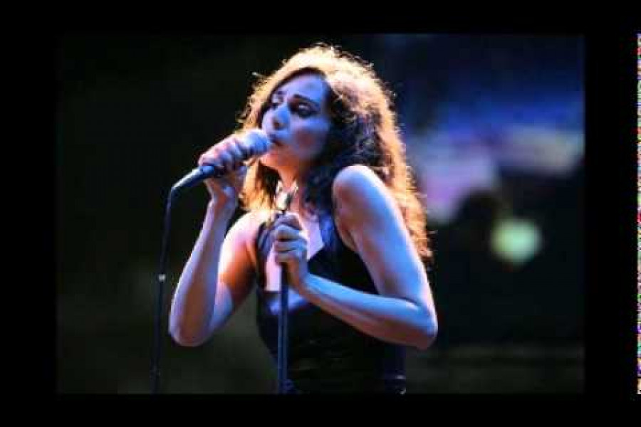 GÜNÜN ŞARKISI: La Mosh Ana