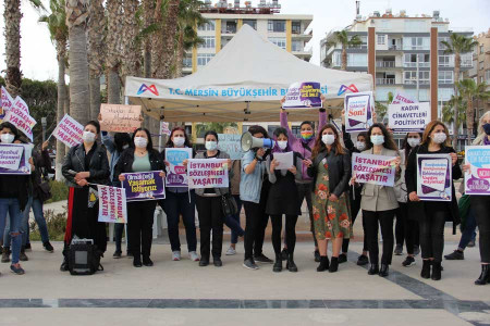 Akdeniz Belediyesi, 8 Mart’a katılan 3 kadını Kod-29’la işten çıkardı
