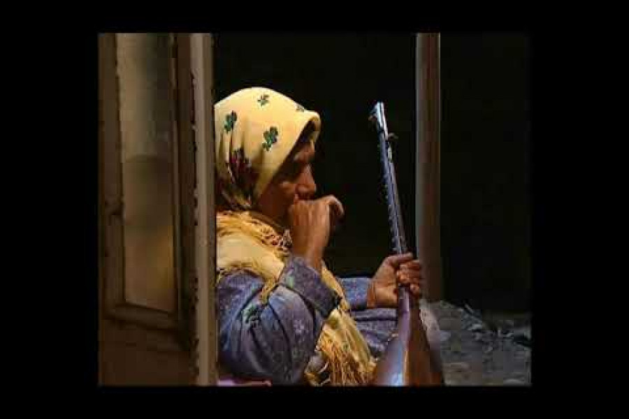 GÜNÜN ŞARKISI: Sallana sallana