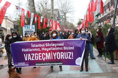 ​Kadınlar Kocaeli’den haykırdı: Bir kişi daha eksilmeyene kadar kararlı mücadelemiz sürecek!