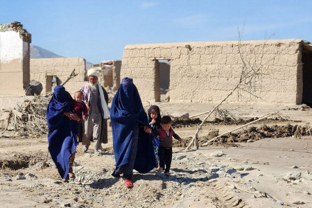 Taliban her alanda kadını silmeye devam ediyor