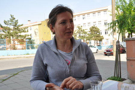 ‘Kadınlar aç kalmamak için çalışıyor, ama hâlâ yetmiyor’