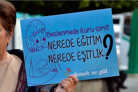 Çocuğun beslenmesi de okulun temizliği de velilerin sırtında