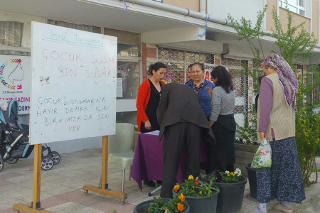 İmzalar elden ele!