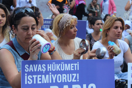 Kadınlar savaş istemiyor
