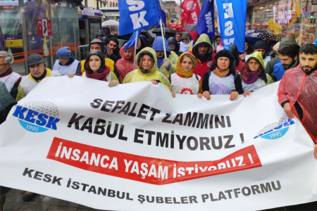 Binlerce kamu emekçisi 'sefalet zammına' karşı iş bıraktı
