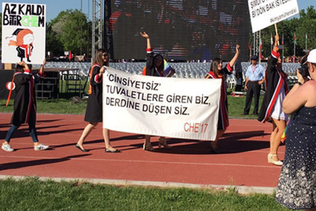 Cinsiyetsiz tuvalet mücadelemiz: ‘Neler yaşandı, medyaya nasıl aktarıldı’