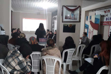 ‘Depremin yaralarını saran da dayanışmayı ören de halk oldu’
